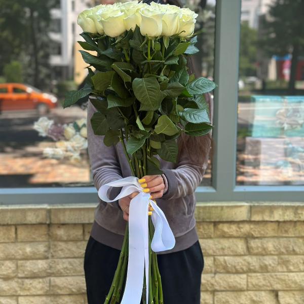 Букет из 15 голландских белых роз