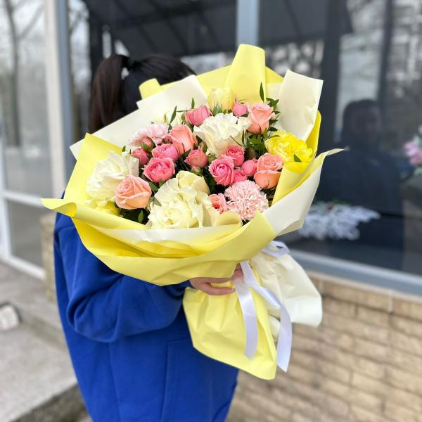 Сборный букет "Пина колада" Сборный букет "Пина колада"
