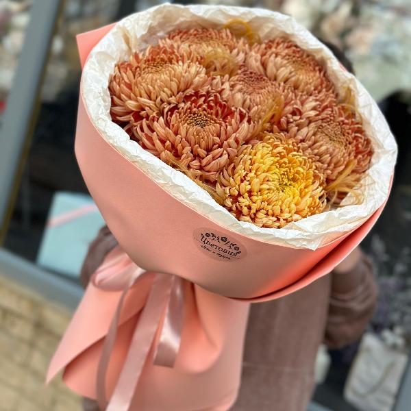 Букет из одноголовой хризантемы "Алия" Букет из одноголовой хризантемы "Алия"