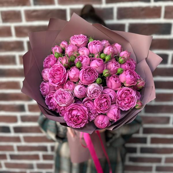 Букет из пионовидных кустовых роз  "Мисти Баблс"