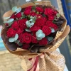 Букет из кустовых роз "Бордовый рассвет"