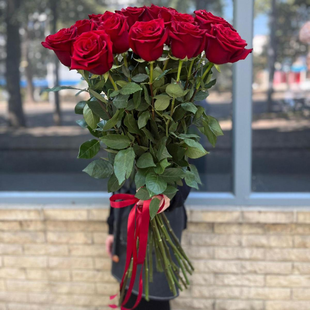 Букет из 21 голландской красной розы